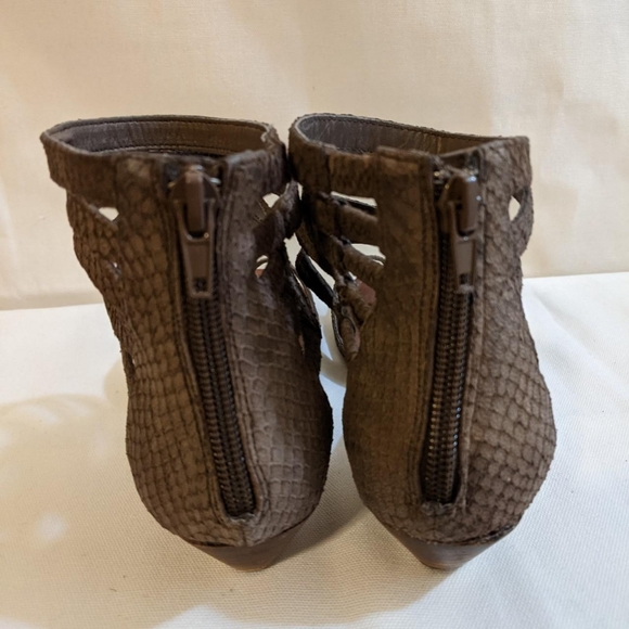 Steven by Steve Madden Women's Taupe Leather Gladiator Sandals Size 6.5m - Picture 3 of 3